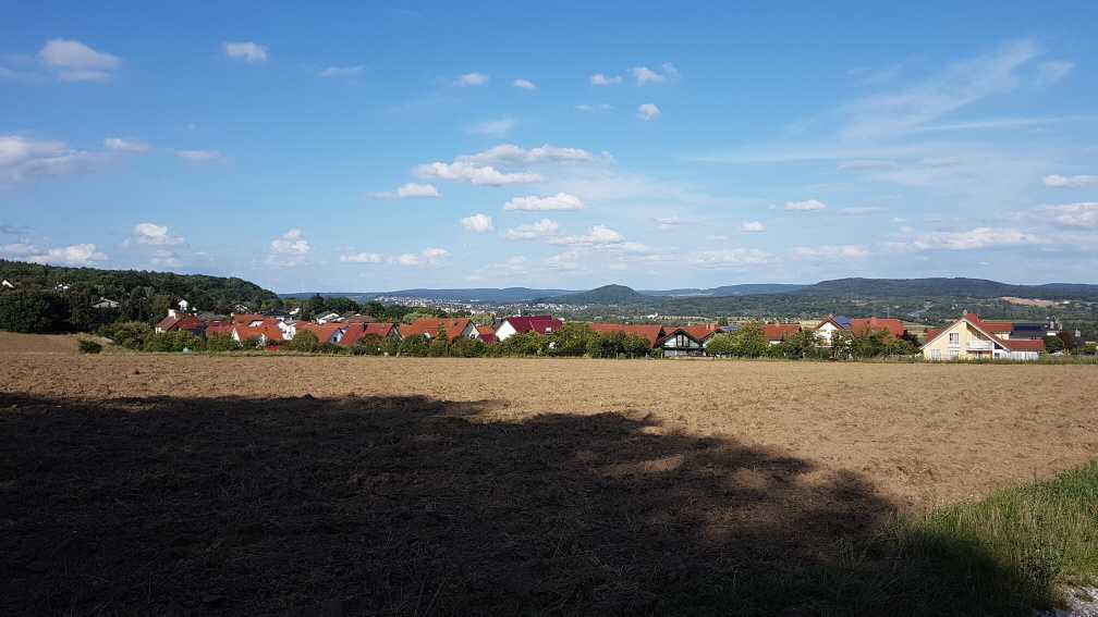 Launsbach mit Staufenberg